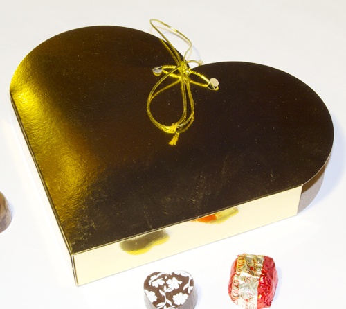Cajas para bombones corazón con cordón