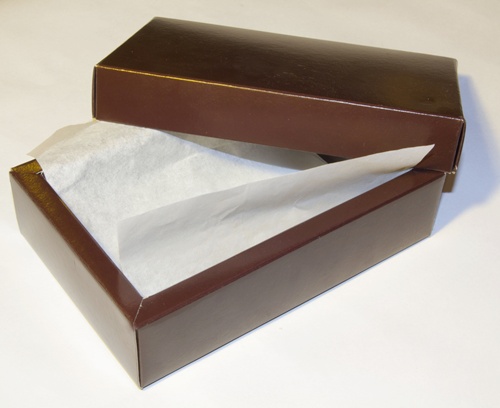 Cajas para bombones marrones con tapa